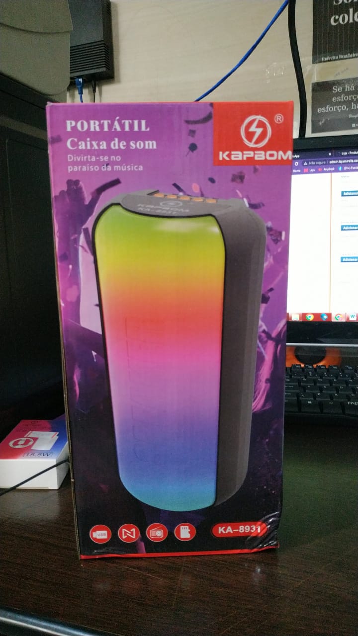  - Caixa de Som - Kapbom - unidade    Cod. KA-8931 Caixa de Som Porttil Leve e Prtica Bluet